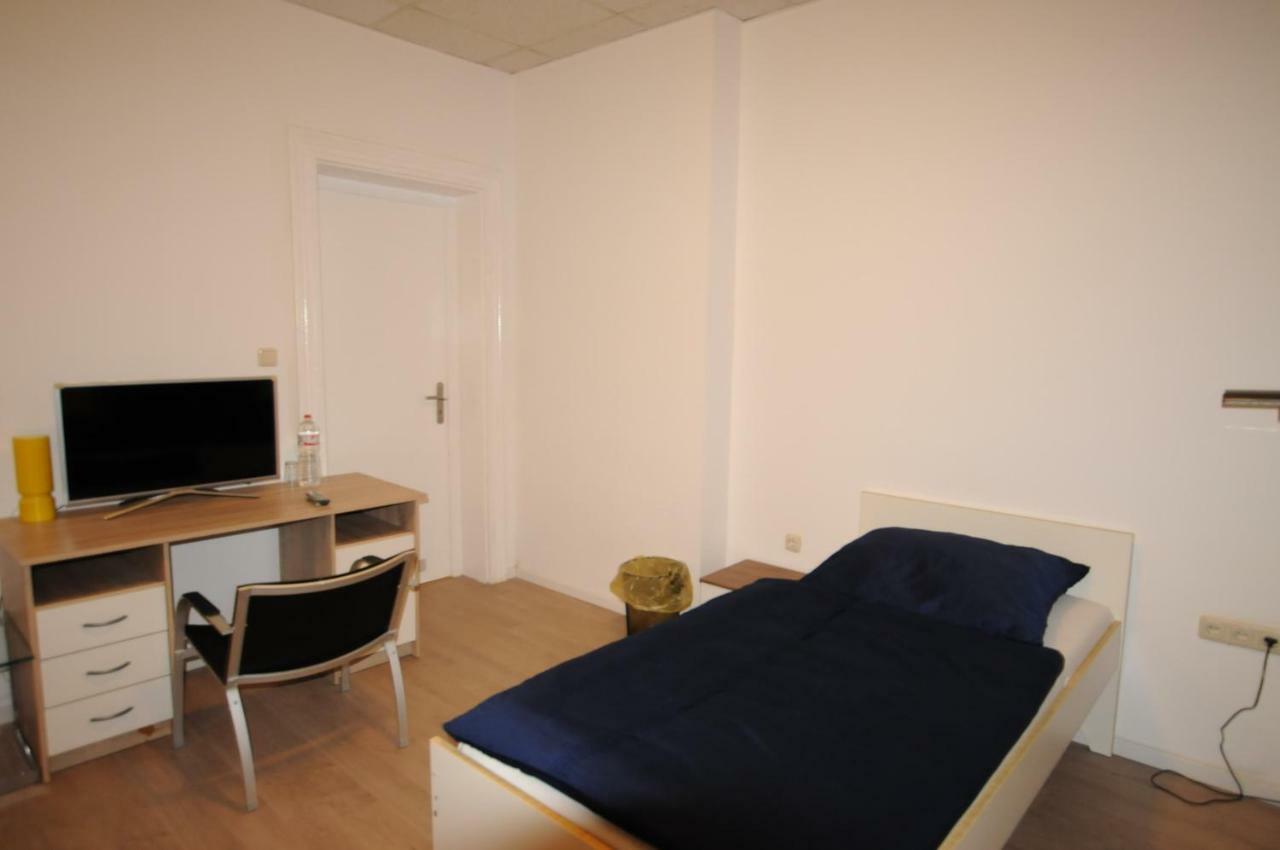 Messezimmer Laatzen Hannover Exteriör bild